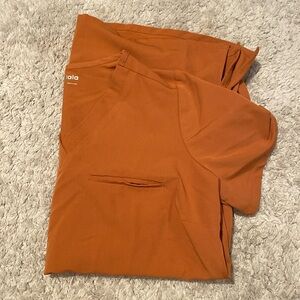 Mandala Maternity one pocket top size small. Gently used non smoking home